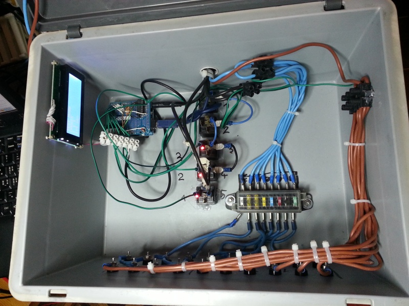 File:PaleoSolarCharger inside1.jpg